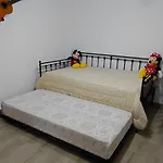 Thalantheia House Nyaraló *